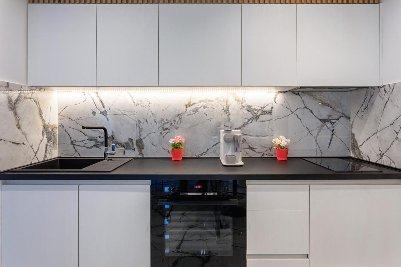 Villa Capitis In The Center- Exclusive Apartment 赫瓦尔 外观 照片